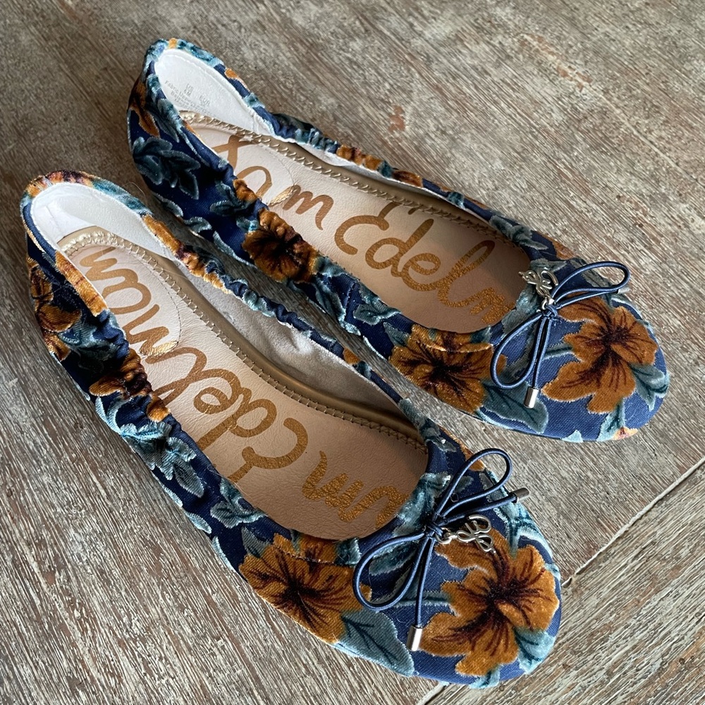 Gently worn Sam Edelman flats